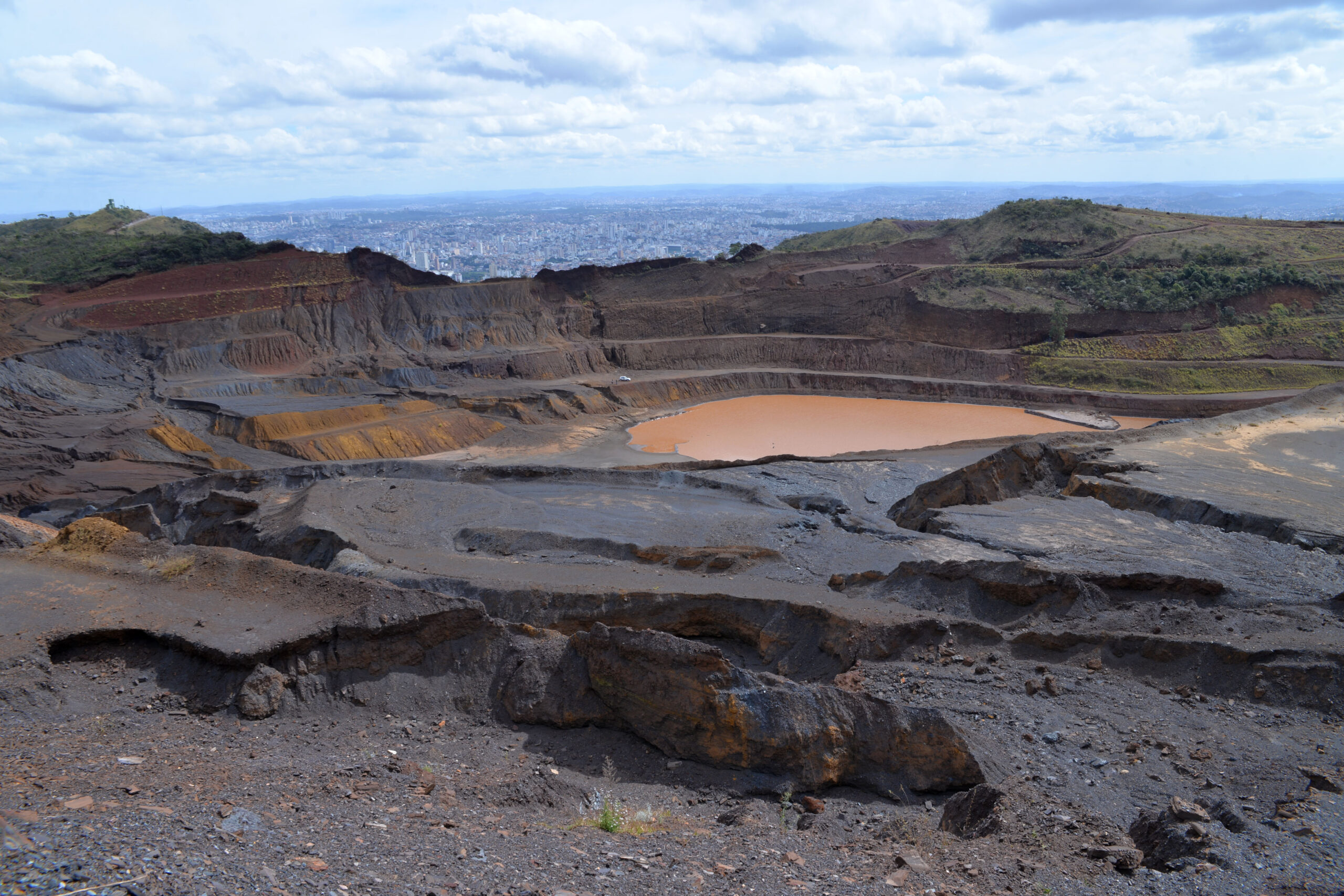 Comissão vai verificar irregularidades na mineração da Serra do Curral